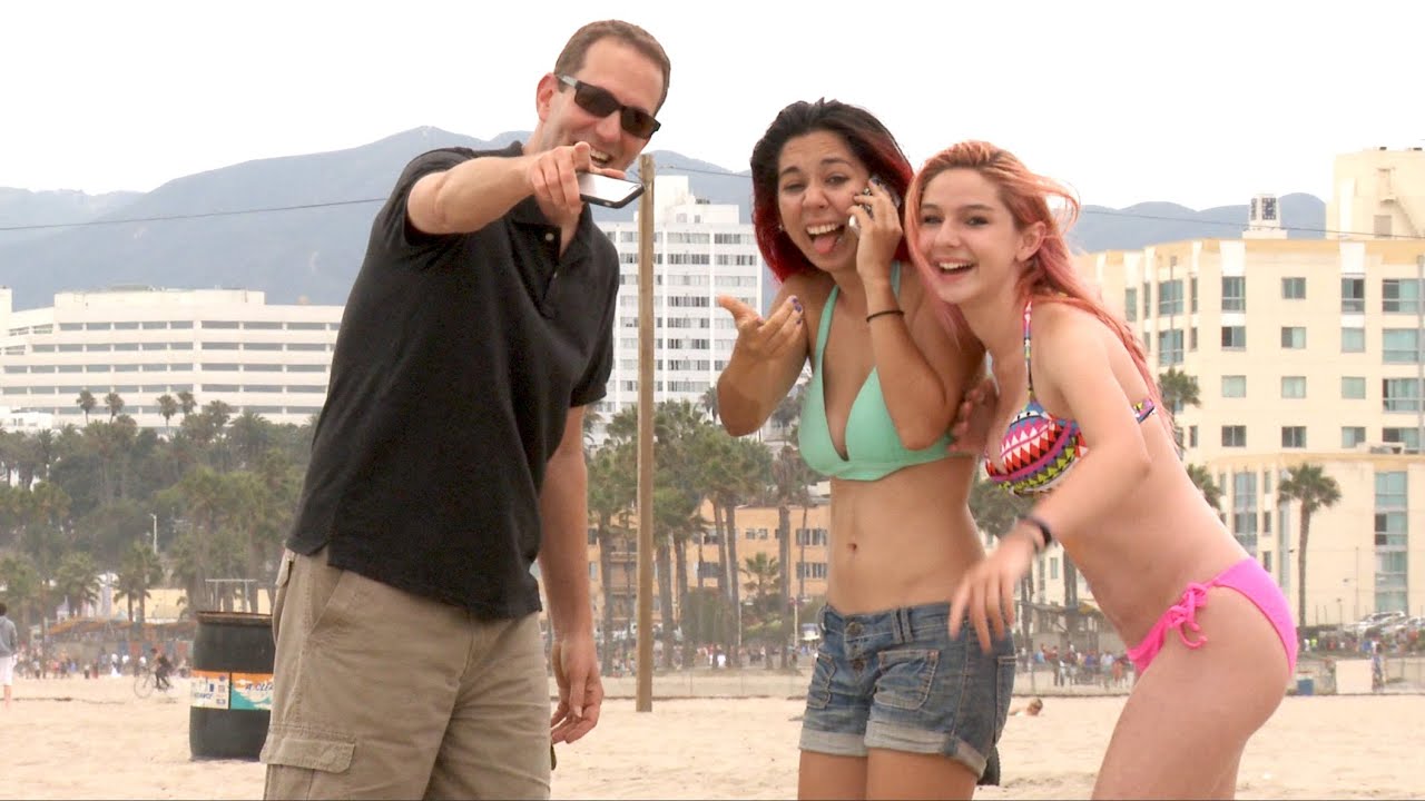 מתיחה קורעת על חוף הים!